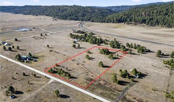 10201 Packsaddle Rd, Cascade, ID 83611
