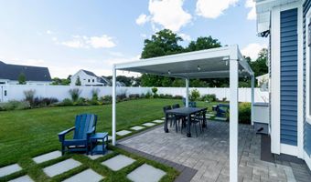 2 Iris Ct, Cromwell, CT 06416
