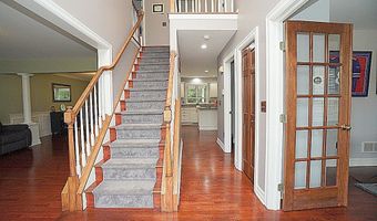 47 Timber Cove Ct, Amherst, NY 14051