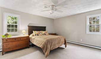 6 Lisa Ln, Bristol, RI 02809
