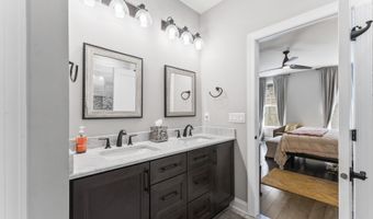 63 Great Hill Dr 63, Bethel, CT 06801