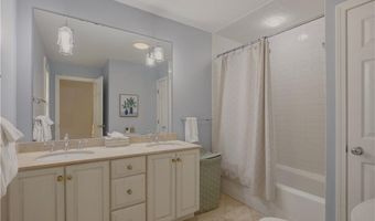 7 Clay St, Newport, RI 02840