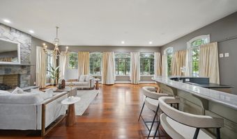 43582 OLD KINDERHOOK Dr, Ashburn, VA 20147
