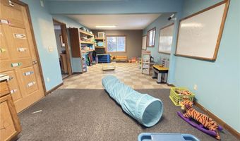 2328 N Hillcrest Pkwy, Altoona, WI 54720