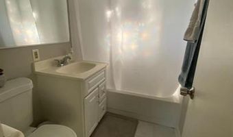 2509- D S WALTER REED Dr D, Arlington, VA 22206