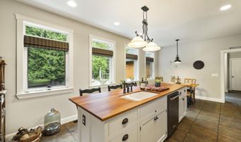1201 Paradise Valley Rd, Bonners Ferry, ID 83805