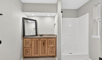 702 9th St, Barling, AR 72923