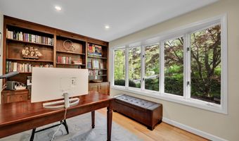 26 Buckboard Ln, Avon, CT 06001