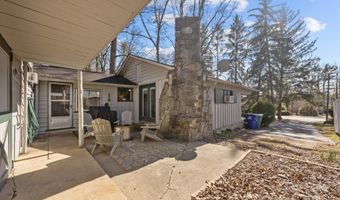 215 Cedar Ln, Arden, NC 28704