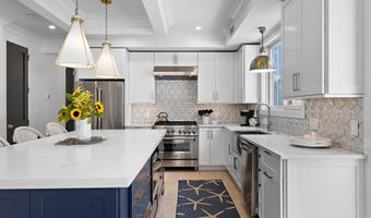 27 THIRD St, Beach Haven, NJ 08008
