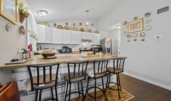 10 Linden Ct 10, Bloomfield, CT 06002
