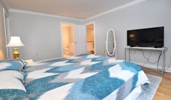 8 Centerbrook Ct 8, Avon, CT 06001