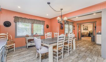 216 Main St, Middletown, NJ 07748