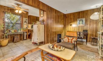 108 Hidden Pond Ln, Asheville, NC 28804