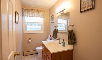 9 Patricia Dr, North Providence, RI 02904