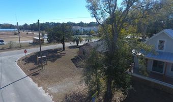 216 15th St, Apalachicola, FL 32320