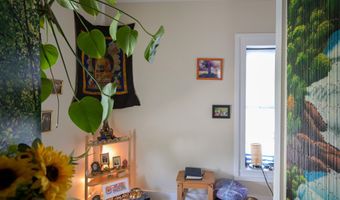 38 North St, Bristol, VT 05443