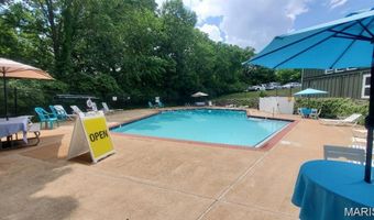 13322 Hiddendale Ln, Ballwin, MO 63021