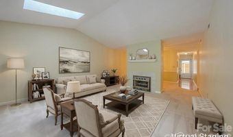 902 Woodlea Ct, Asheville, NC 28806