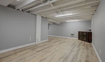 914 W 4TH St, Appleton, WI 54914