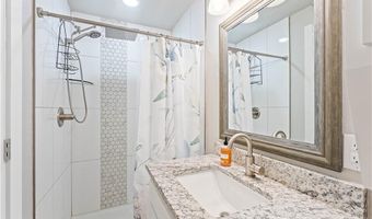 3 Wyre Ln, Bella Vista, AR 72714