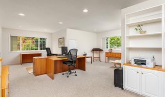 500 NW PACIFIC GROVE Dr, Beaverton, OR 97006