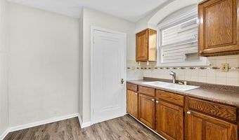 7910 Orchard Ave, Dearborn, MI 48126