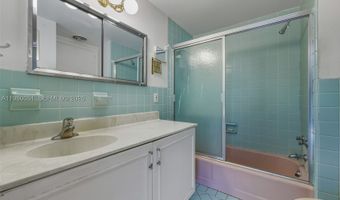 1 Harbour Way 108, Bal Harbour, FL 33154