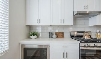 630 W LAREDO St, Chandler, AZ 85225