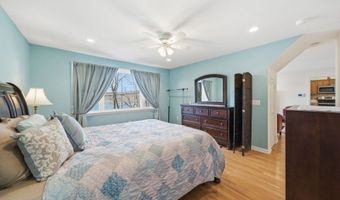 51 Lakeside Dr, Alloway, NJ 07422