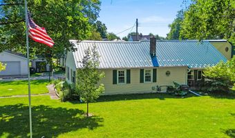 1320 STATE St, Algoma, WI 54201