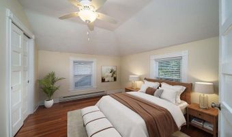 40 Vine St, East Greenwich, RI 02818