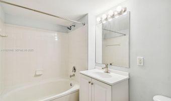 2945 NE 185th St 1407, Aventura, FL 33180