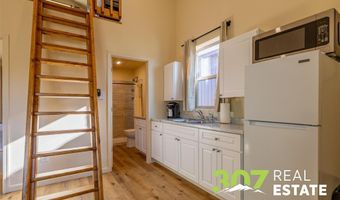 3256 N Fork Hwy, Cody, WY 82414
