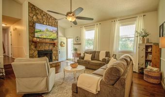 1612 MOUNTAIN OAK Dr, Anniston, AL 36206