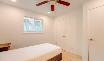 109 Saunders Ln, Aransas Pass, TX 78336
