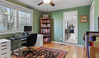5512 DUNSMORE Rd, Alexandria, VA 22315
