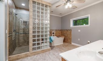 72 Ranch Rd, Arkadelphia, AR 71923