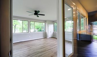 1012 Stuyvesant Ln, Ballwin, MO 63011