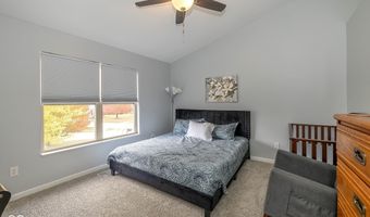 6201 Arrowhead Dr, Anderson, IN 46013