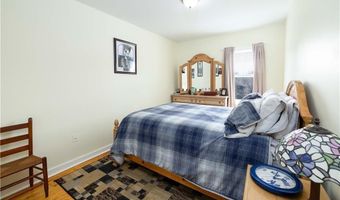 350 River St, Woonsocket, RI 02895