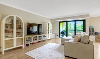 205 YOAKUM Pkwy 314, Alexandria, VA 22304