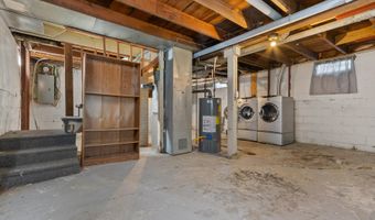 215 N 1st St, Aberdeen, SD 57401