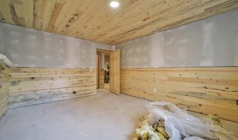 951 Swede Lake Trl SW, Backus, MN 56435