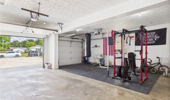 121 Woodland Dr, Hartford City, IN 47348