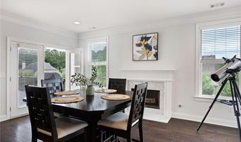 220 Briar Hollow Ln, Woodstock, GA 30188