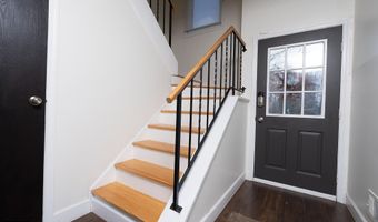 416 Greenhill Ct, Albany, NY 12203