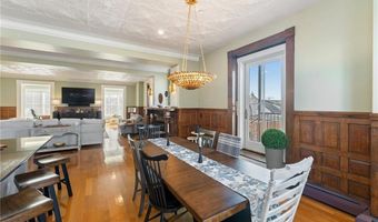 423 Hope St C, Bristol, RI 02809