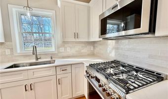 6 Pico Cir, Johnston, RI 02919