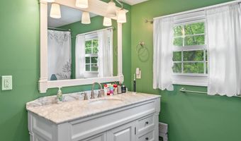 202 Steadwell Rd, Amsterdam, NY 12010